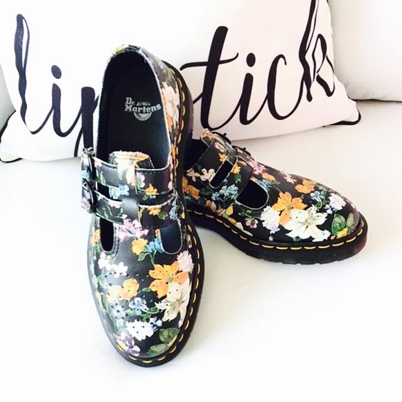 Dr. Martens Shoes - NWOB DR. MARTENS DARCY FLORAL MARY JANES SZ 7